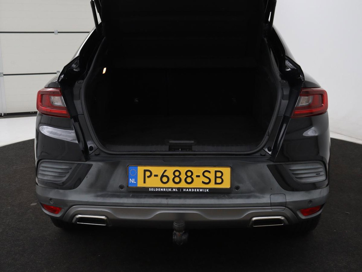 Renault Arkana 1.6 E-Tech Hybrid 145 R.S. Line | Panoramadak | Leder/Alcantara | Trekhaak | Stoelverwarming | Adaptive cruise | Camera | Carplay | Keyless | Park Assist | Full LED | Navigatie