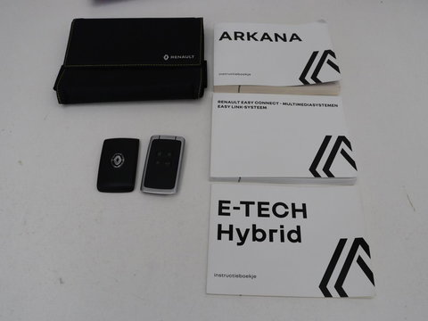 Renault Arkana 1.6 E-Tech Hybrid 145 R.S. Line | Panoramadak | Leder/Alcantara | Trekhaak | Stoelverwarming | Adaptive cruise | Camera | Carplay | Keyless | Park Assist | Full LED | Navigatie