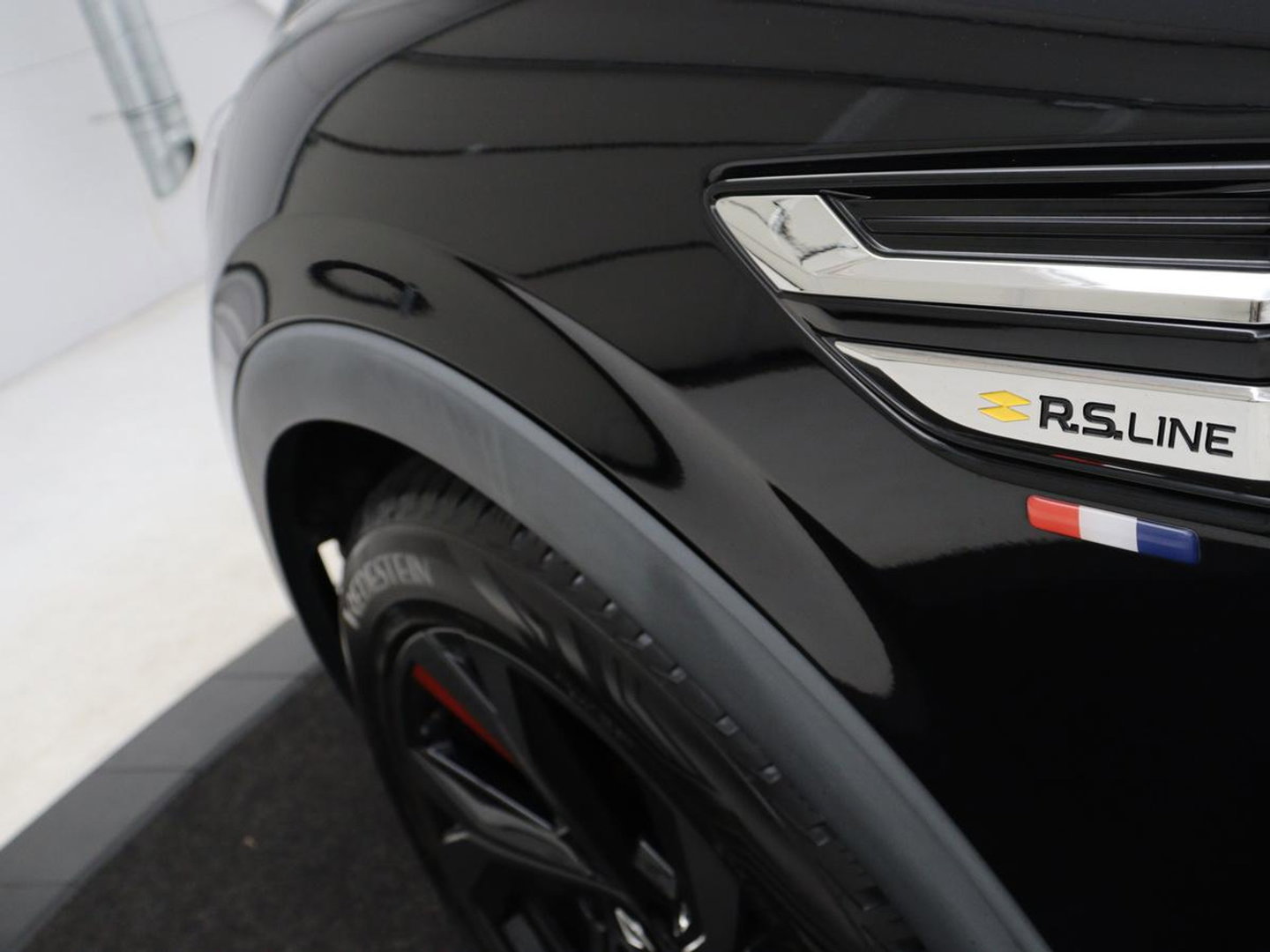 Renault Arkana 1.6 E-Tech Hybrid 145 R.S. Line | Panoramadak | Leder/Alcantara | Trekhaak | Stoelverwarming | Adaptive cruise | Camera | Carplay | Keyless | Park Assist | Full LED | Navigatie