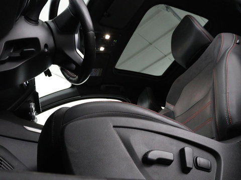 Renault Arkana 1.6 E-Tech Hybrid 145 R.S. Line | Panoramadak | Leder/Alcantara | Trekhaak | Stoelverwarming | Adaptive cruise | Camera | Carplay | Keyless | Park Assist | Full LED | Navigatie