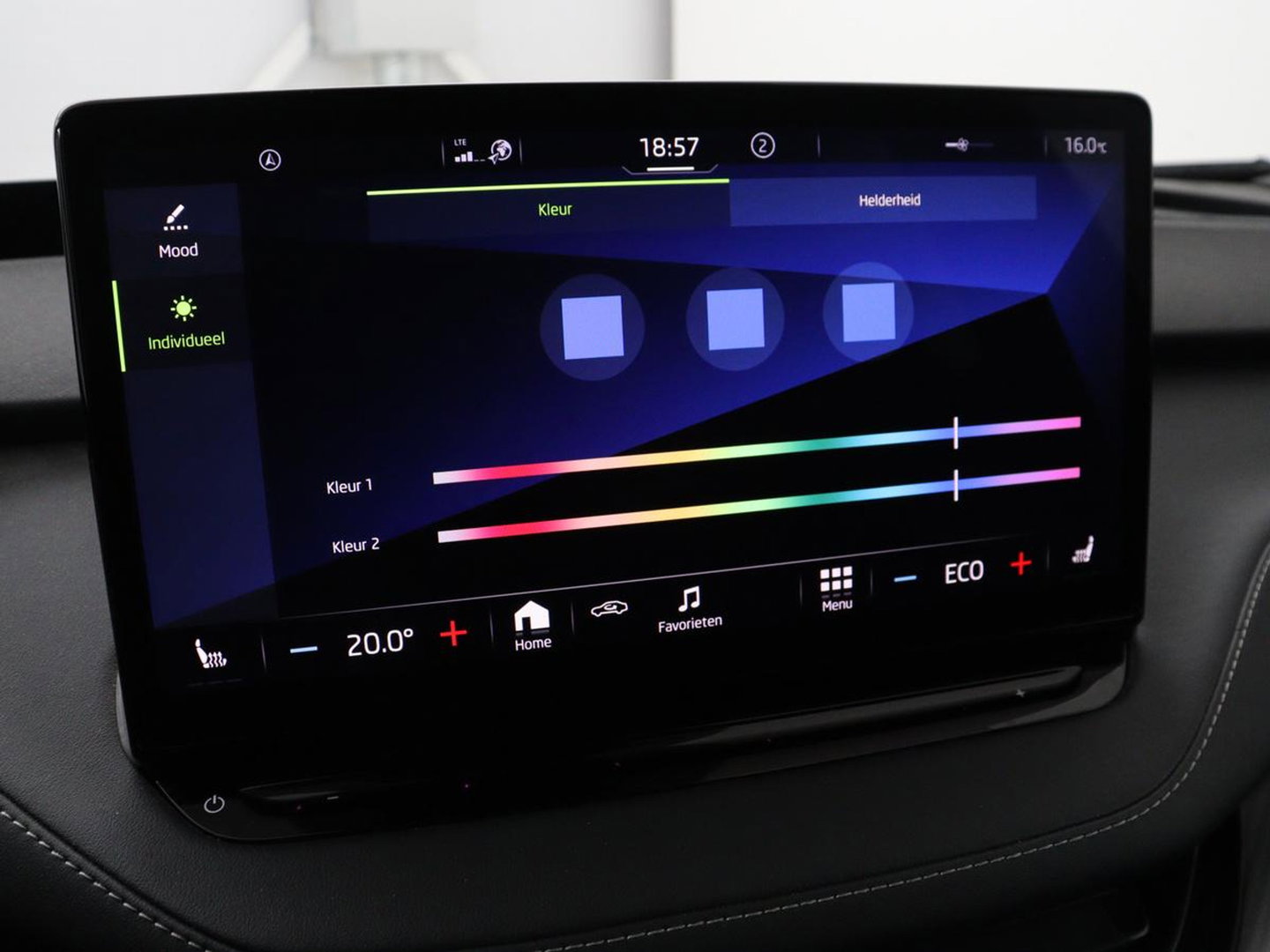 Škoda Enyaq iV 80 Sportline | SOH 91% | Panoramdak | Head-Up | Trekhaak | Adaptive cruise | 360 Camera | Stoelverwarming | Matrix LED | Memory | Carplay | Navigatie | Alcantara