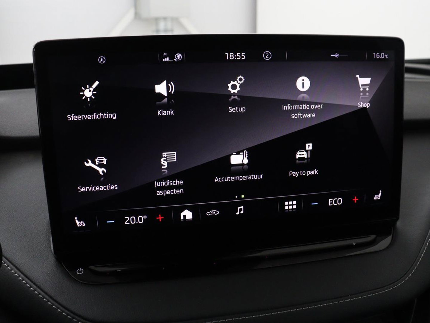 Škoda Enyaq iV 80 Sportline | SOH 91% | Panoramdak | Head-Up | Trekhaak | Adaptive cruise | 360 Camera | Stoelverwarming | Matrix LED | Memory | Carplay | Navigatie | Alcantara