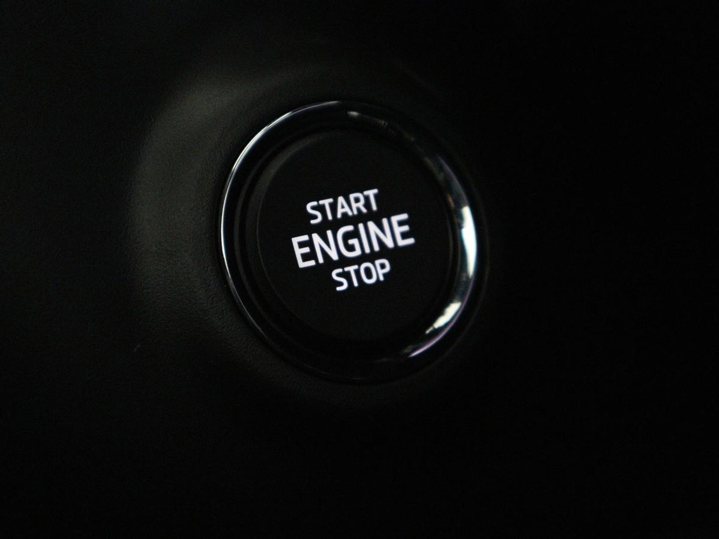 Škoda Enyaq iV 80 Sportline | SOH 91% | Panoramdak | Head-Up | Trekhaak | Adaptive cruise | 360 Camera | Stoelverwarming | Matrix LED | Memory | Carplay | Navigatie | Alcantara