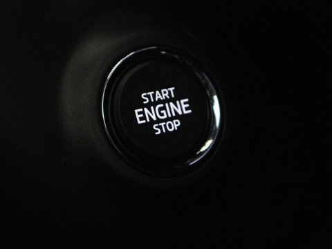 Škoda Enyaq iV 80 Sportline | SOH 91% | Panoramdak | Head-Up | Trekhaak | Adaptive cruise | 360 Camera | Stoelverwarming | Matrix LED | Memory | Carplay | Navigatie | Alcantara