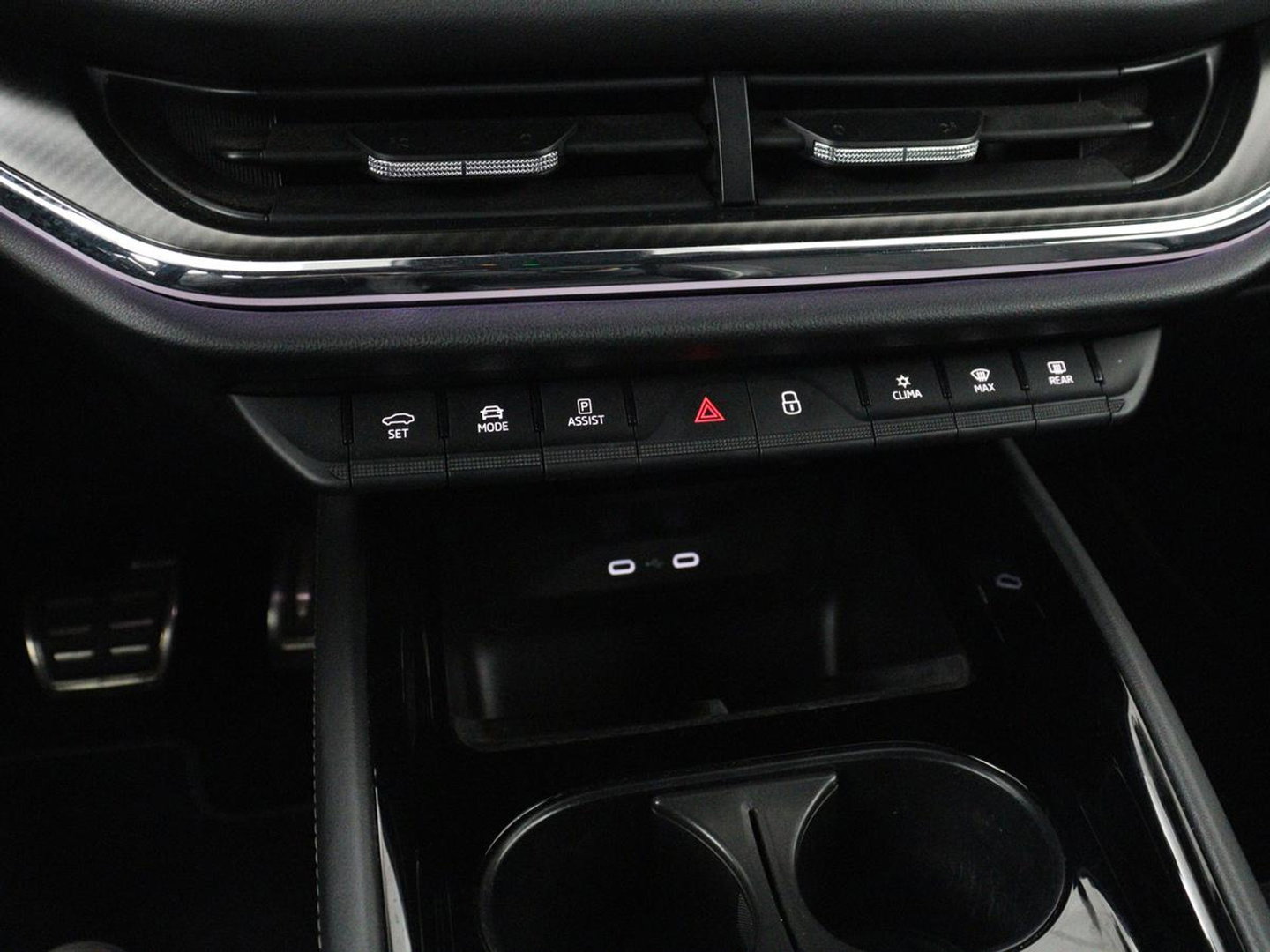 Škoda Enyaq iV 80 Sportline | SOH 91% | Panoramdak | Head-Up | Trekhaak | Adaptive cruise | 360 Camera | Stoelverwarming | Matrix LED | Memory | Carplay | Navigatie | Alcantara