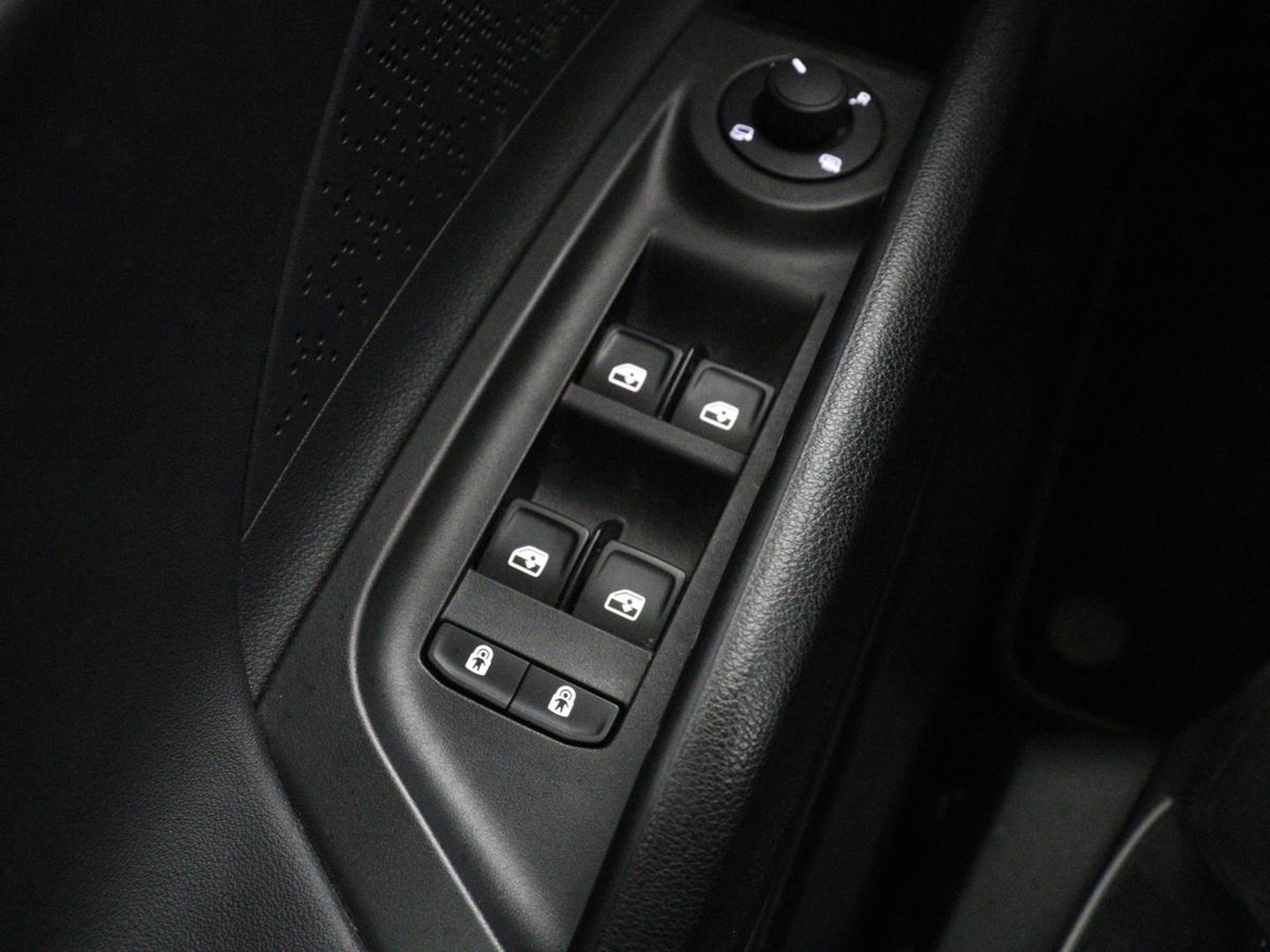 Škoda Enyaq iV 80 Sportline | SOH 91% | Panoramdak | Head-Up | Trekhaak | Adaptive cruise | 360 Camera | Stoelverwarming | Matrix LED | Memory | Carplay | Navigatie | Alcantara