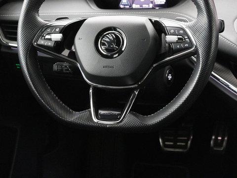 Škoda Enyaq iV 80 Sportline | SOH 91% | Panoramdak | Head-Up | Trekhaak | Adaptive cruise | 360 Camera | Stoelverwarming | Matrix LED | Memory | Carplay | Navigatie | Alcantara