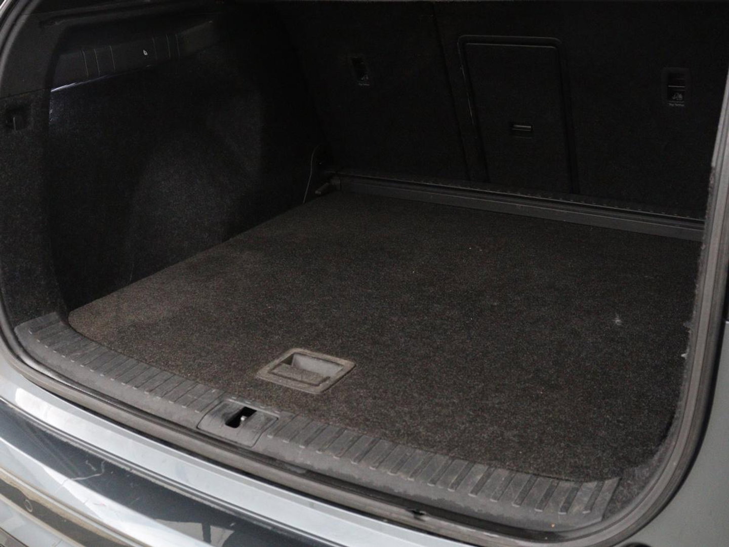 Škoda Enyaq iV 80 Sportline | SOH 91% | Panoramdak | Head-Up | Trekhaak | Adaptive cruise | 360 Camera | Stoelverwarming | Matrix LED | Memory | Carplay | Navigatie | Alcantara