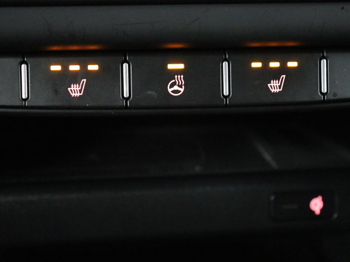 Kia ProCeed 1.5 T-GDI GT-PlusLine | Panoramadak | Trekhaak | Stoelverwarming | Leder/Alcantara | Adaptive cruise | Camera | Carplay | Keyless | Memory | JBL Sound | Full LED | Navigatie