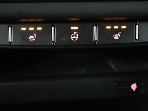 Kia ProCeed 1.5 T-GDI GT-PlusLine | Panoramadak | Trekhaak | Stoelverwarming | Leder/Alcantara | Adaptive cruise | Camera | Carplay | Keyless | Memory | JBL Sound | Full LED | Navigatie