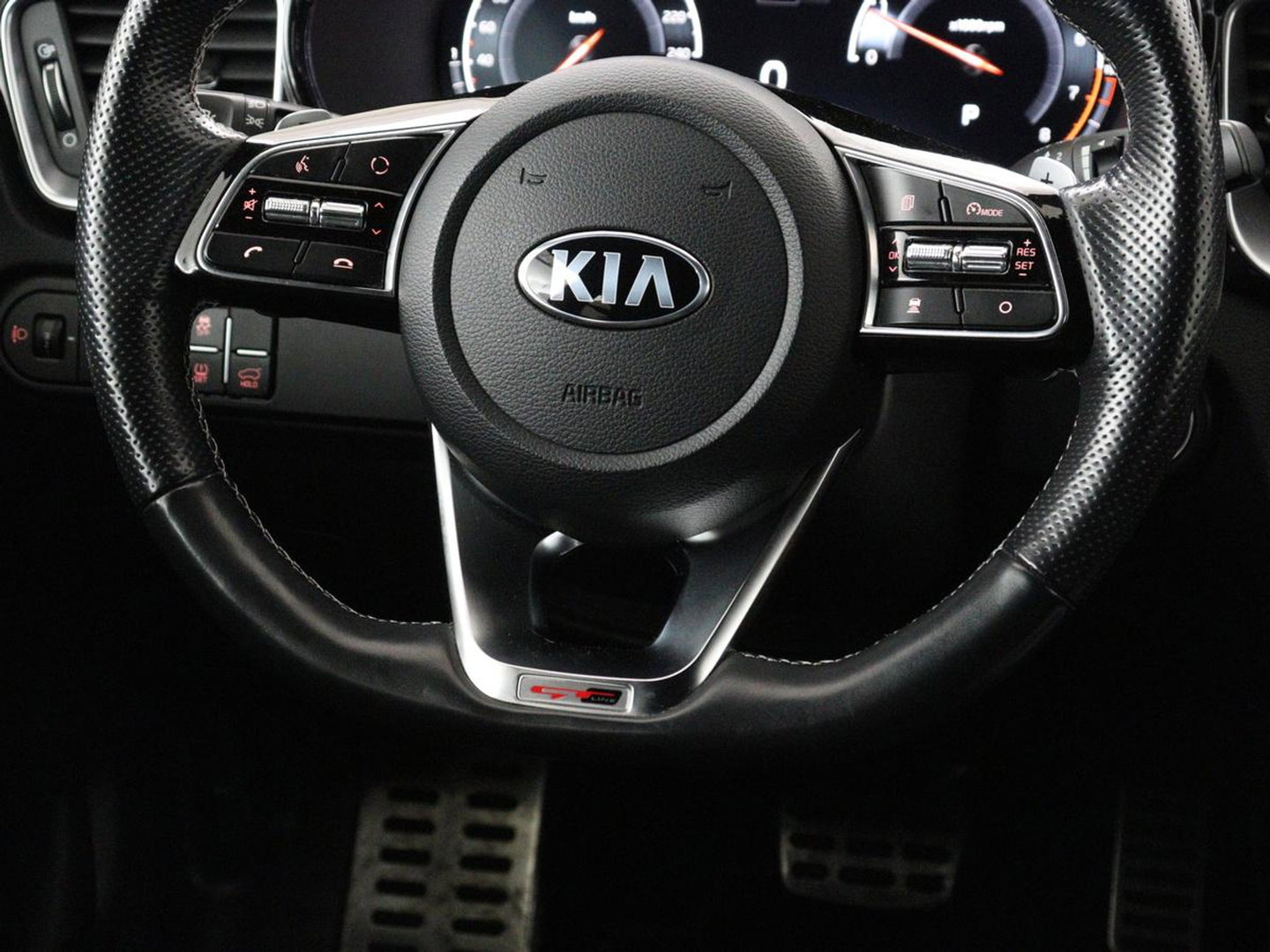 Kia ProCeed 1.5 T-GDI GT-PlusLine | Panoramadak | Trekhaak | Stoelverwarming | Leder/Alcantara | Adaptive cruise | Camera | Carplay | Keyless | Memory | JBL Sound | Full LED | Navigatie