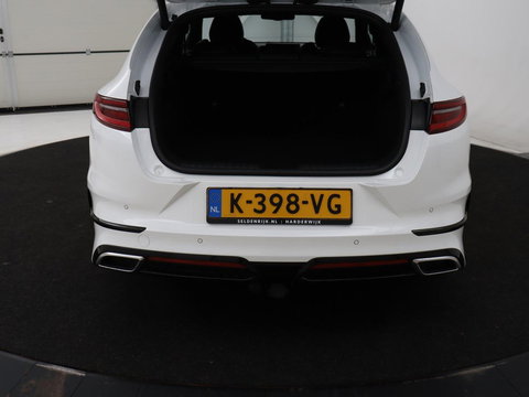 Kia ProCeed 1.5 T-GDI GT-PlusLine | Panoramadak | Trekhaak | Stoelverwarming | Leder/Alcantara | Adaptive cruise | Camera | Carplay | Keyless | Memory | JBL Sound | Full LED | Navigatie