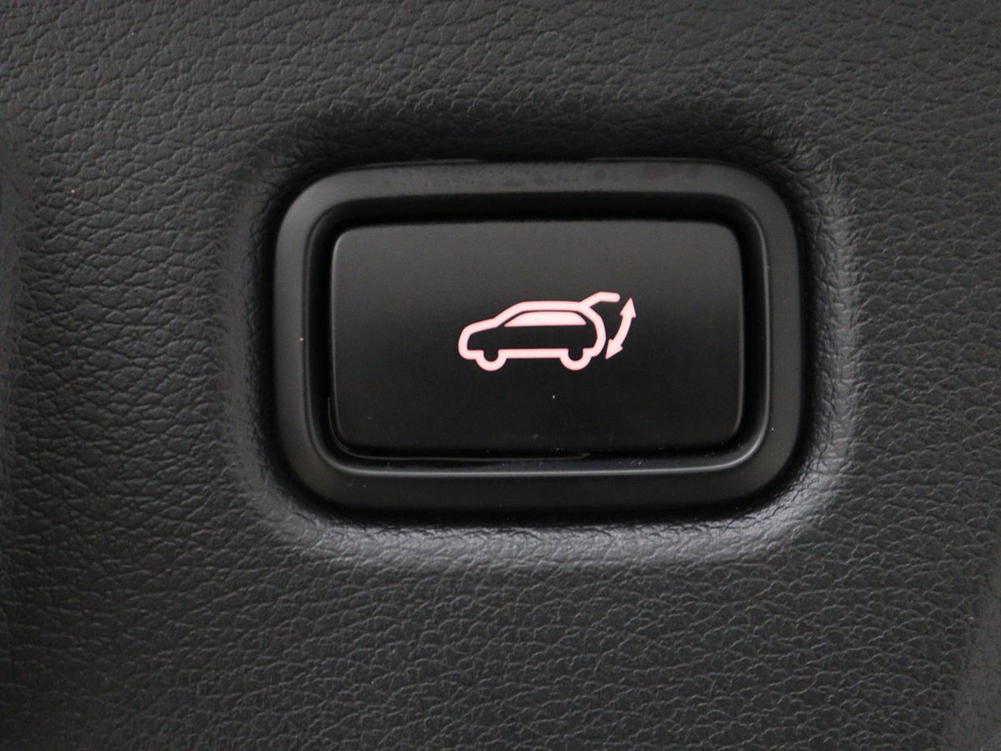 Kia ProCeed 1.5 T-GDI GT-PlusLine | Panoramadak | Trekhaak | Stoelverwarming | Leder/Alcantara | Adaptive cruise | Camera | Carplay | Keyless | Memory | JBL Sound | Full LED | Navigatie