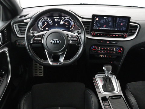 Kia ProCeed 1.5 T-GDI GT-PlusLine | Panoramadak | Trekhaak | Stoelverwarming | Leder/Alcantara | Adaptive cruise | Camera | Carplay | Keyless | Memory | JBL Sound | Full LED | Navigatie
