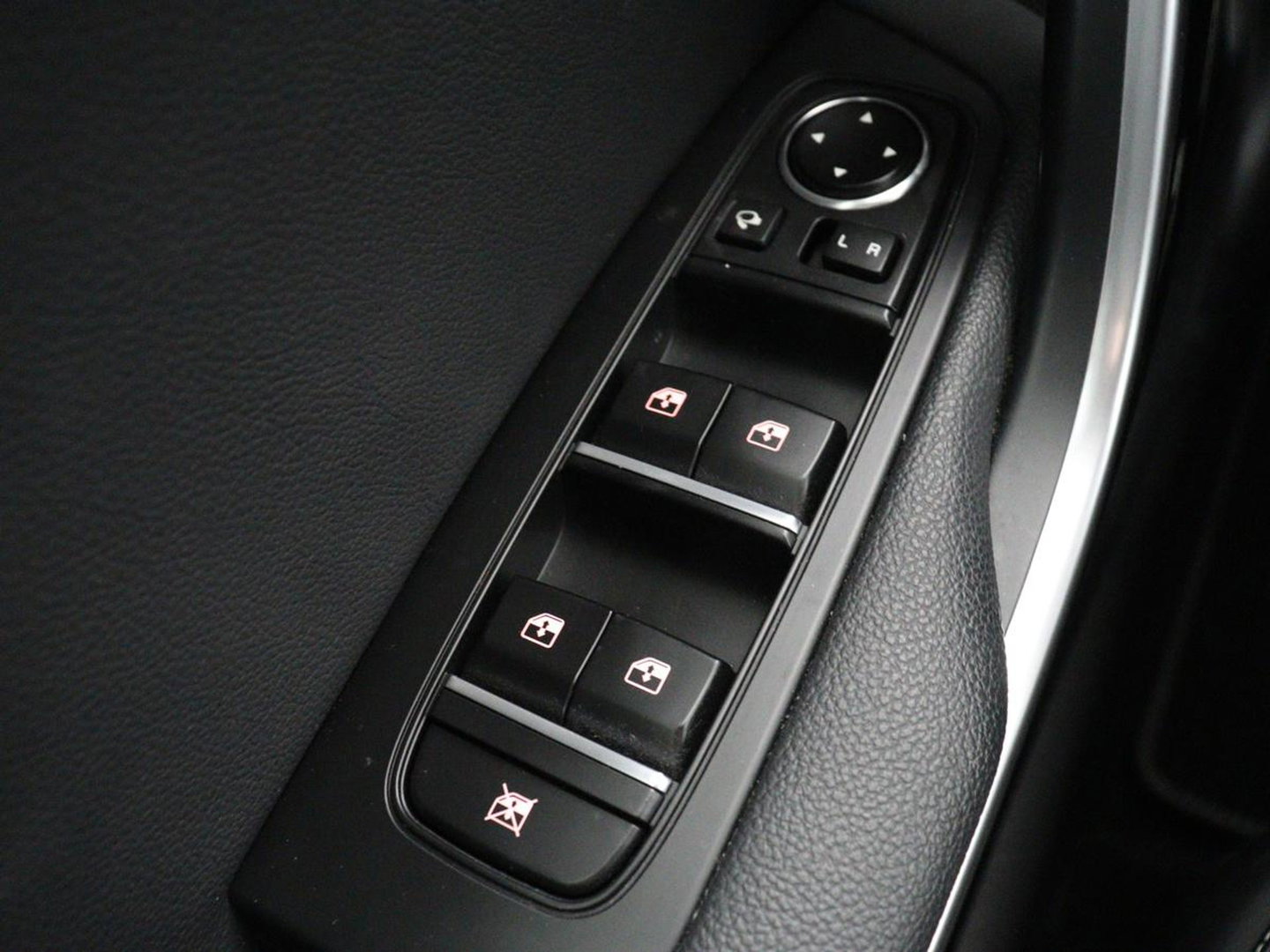 Kia ProCeed 1.5 T-GDI GT-PlusLine | Panoramadak | Trekhaak | Stoelverwarming | Leder/Alcantara | Adaptive cruise | Camera | Carplay | Keyless | Memory | JBL Sound | Full LED | Navigatie