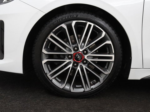 Kia ProCeed 1.5 T-GDI GT-PlusLine | Panoramadak | Trekhaak | Stoelverwarming | Leder/Alcantara | Adaptive cruise | Camera | Carplay | Keyless | Memory | JBL Sound | Full LED | Navigatie