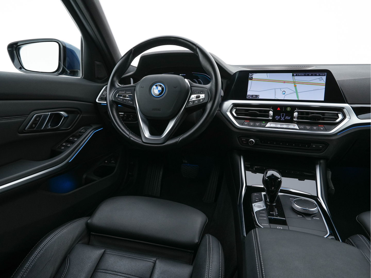 BMW 3 Serie Touring 320e Business Edition Plus [Plug-In] (INCL-BTW) Aut. *LEATHER | FULL-LED | HEATED-SPORTSEATS | DIGI-COCKPIT | HIFI-SOUND | NAVI-FULLMAP | PRIVACYGLASS | PDC | AMBIENTLIGHT | DAB | KEYLESS | TOWBAR | 17"ALU* *