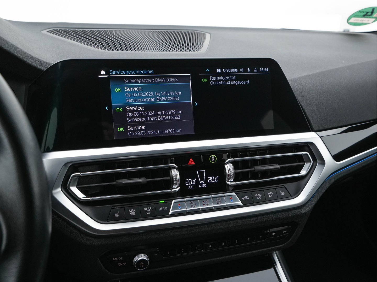 BMW 3 Serie Touring 320e Business Edition Plus [Plug-In] (INCL-BTW) Aut. *LEATHER | FULL-LED | HEATED-SPORTSEATS | DIGI-COCKPIT | HIFI-SOUND | NAVI-FULLMAP | PRIVACYGLASS | PDC | AMBIENTLIGHT | DAB | KEYLESS | TOWBAR | 17"ALU* *