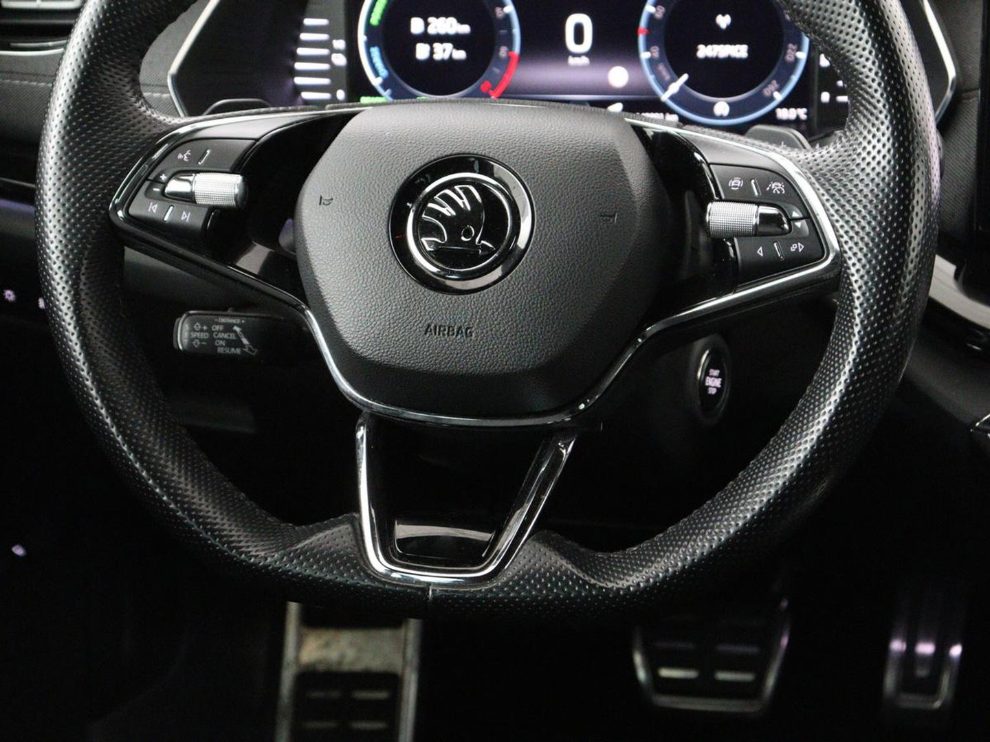 Škoda Octavia 1.4 TSI iV PHEV Sportline | SOH 92% | Head-Up | Adaptive Cruise | Carplay | Stoelverwarming | Side Assist | Memory | Navigatie | Full LED | Sfeerverlichting | Canton Sound | PHEV | Plug In