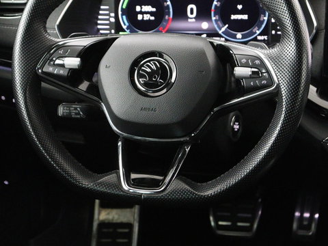 Škoda Octavia 1.4 TSI iV PHEV Sportline | SOH 92% | Head-Up | Adaptive Cruise | Carplay | Stoelverwarming | Side Assist | Memory | Navigatie | Full LED | Sfeerverlichting | Canton Sound | PHEV | Plug In