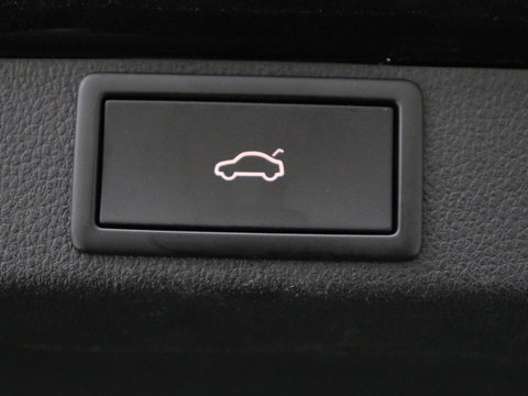 Škoda Octavia 1.4 TSI iV PHEV Sportline | SOH 92% | Head-Up | Adaptive Cruise | Carplay | Stoelverwarming | Side Assist | Memory | Navigatie | Full LED | Sfeerverlichting | Canton Sound | PHEV | Plug In