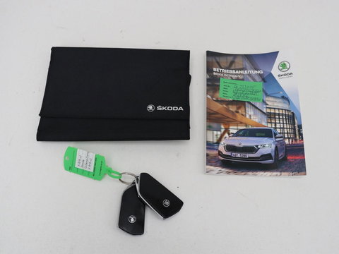 Škoda Octavia 1.4 TSI iV PHEV Sportline | SOH 92% | Head-Up | Adaptive Cruise | Carplay | Stoelverwarming | Side Assist | Memory | Navigatie | Full LED | Sfeerverlichting | Canton Sound | PHEV | Plug In