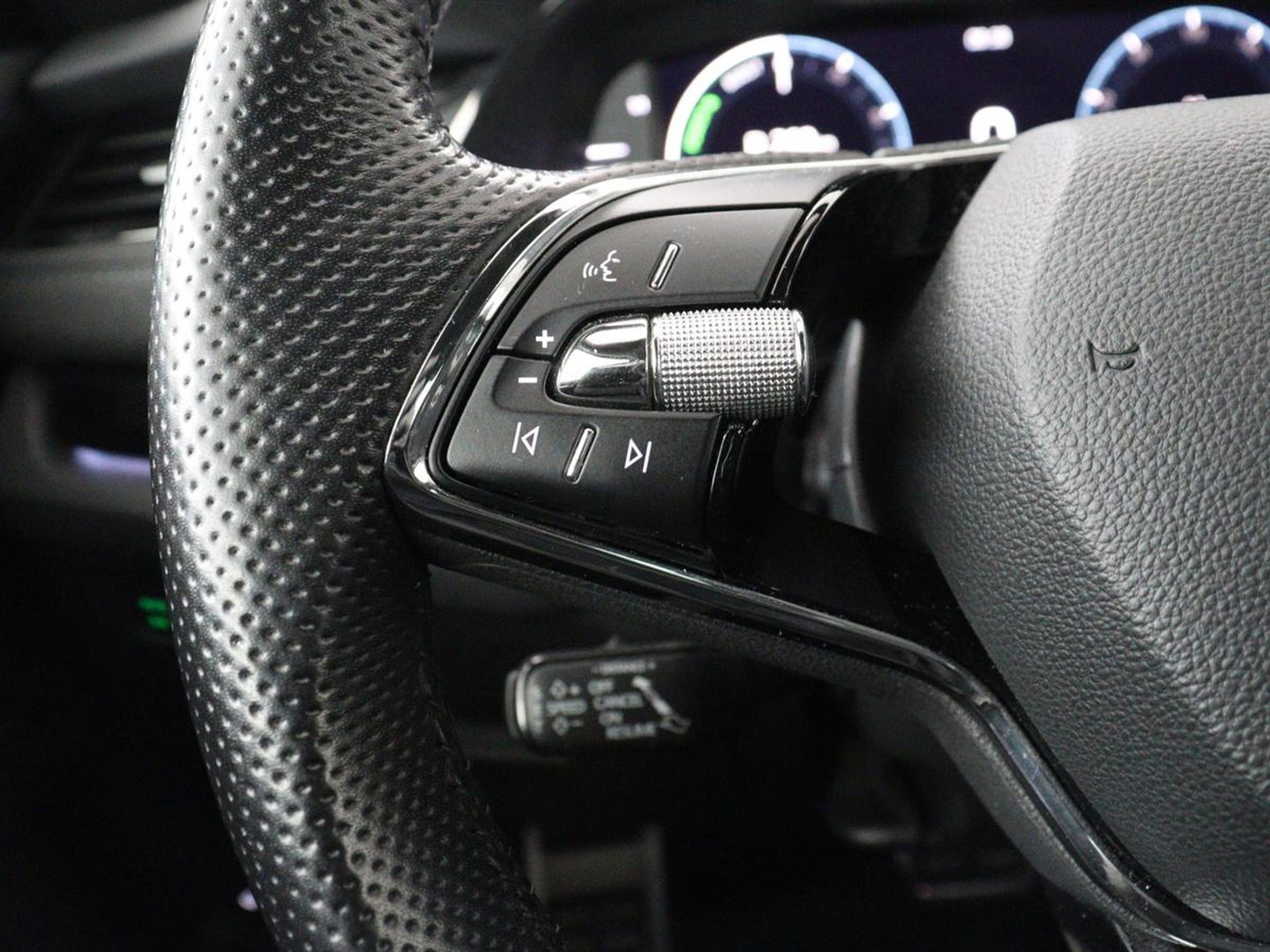 Škoda Octavia 1.4 TSI iV PHEV Sportline | SOH 92% | Head-Up | Adaptive Cruise | Carplay | Stoelverwarming | Side Assist | Memory | Navigatie | Full LED | Sfeerverlichting | Canton Sound | PHEV | Plug In