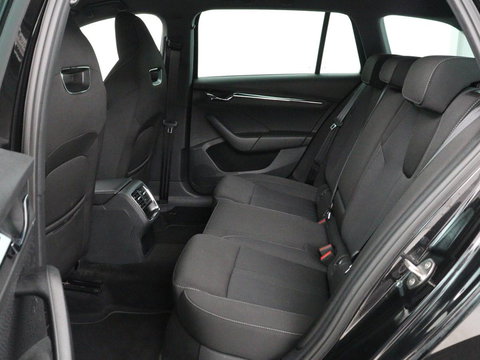 Škoda Octavia 1.4 TSI iV PHEV Sportline | SOH 92% | Head-Up | Adaptive Cruise | Carplay | Stoelverwarming | Side Assist | Memory | Navigatie | Full LED | Sfeerverlichting | Canton Sound | PHEV | Plug In