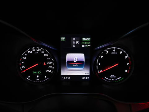 Mercedes-Benz C-Klasse 350 e Lease Edition Aut. *PANO | LUXURY-LEATHER | BURMESTER-AUDIO | FULL-LED | NAVI-FULLMAP | HEATED-SPORTSEATS | CAMERA | AIRMATIC | PRIVACY-GLASS | ECC | CRUISE | KEYLESS | 17''ALU*