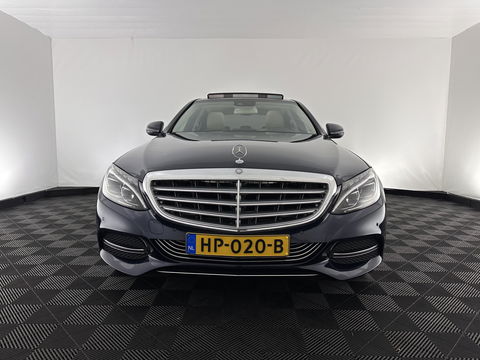 Mercedes-Benz C-Klasse 350 e Lease Edition Aut. *PANO | LUXURY-LEATHER | BURMESTER-AUDIO | FULL-LED | NAVI-FULLMAP | HEATED-SPORTSEATS | CAMERA | AIRMATIC | PRIVACY-GLASS | ECC | CRUISE | KEYLESS | 17''ALU*