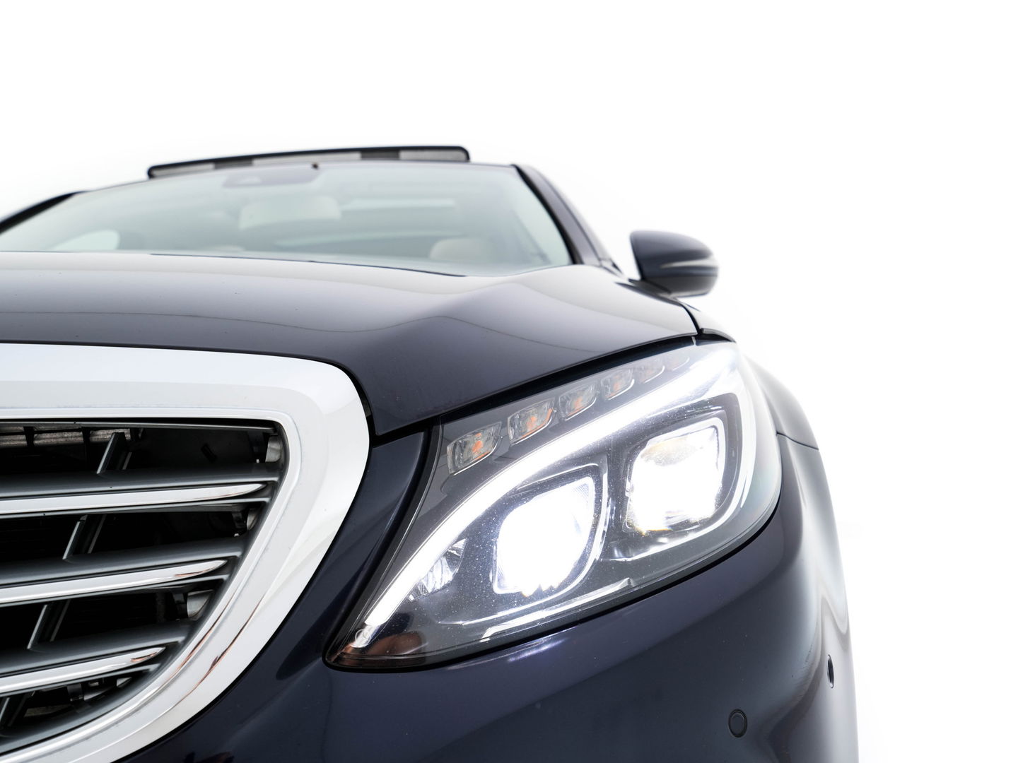 Mercedes-Benz C-Klasse 350 e Lease Edition Aut. *PANO | LUXURY-LEATHER | BURMESTER-AUDIO | FULL-LED | NAVI-FULLMAP | HEATED-SPORTSEATS | CAMERA | AIRMATIC | PRIVACY-GLASS | ECC | CRUISE | KEYLESS | 17''ALU*