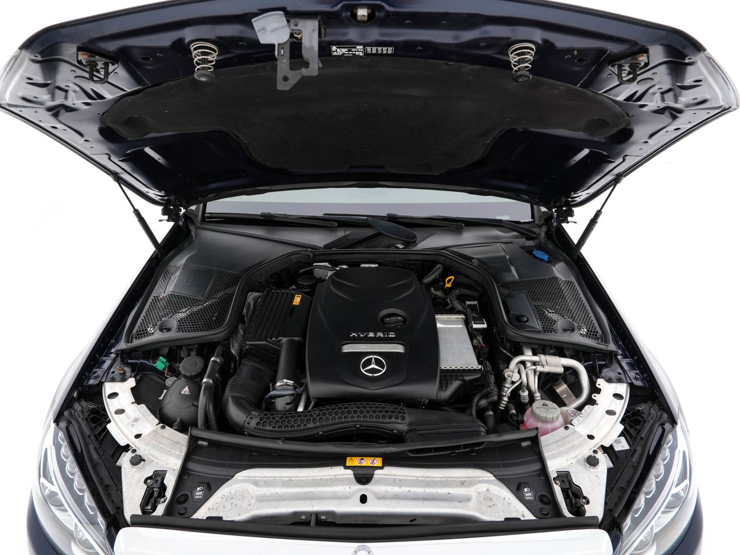 Mercedes-Benz C-Klasse 350 e Lease Edition Aut. *PANO | LUXURY-LEATHER | BURMESTER-AUDIO | FULL-LED | NAVI-FULLMAP | HEATED-SPORTSEATS | CAMERA | AIRMATIC | PRIVACY-GLASS | ECC | CRUISE | KEYLESS | 17''ALU*