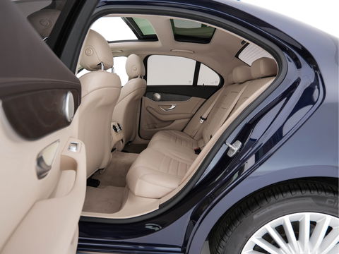 Mercedes-Benz C-Klasse 350 e Lease Edition Aut. *PANO | LUXURY-LEATHER | BURMESTER-AUDIO | FULL-LED | NAVI-FULLMAP | HEATED-SPORTSEATS | CAMERA | AIRMATIC | PRIVACY-GLASS | ECC | CRUISE | KEYLESS | 17''ALU*