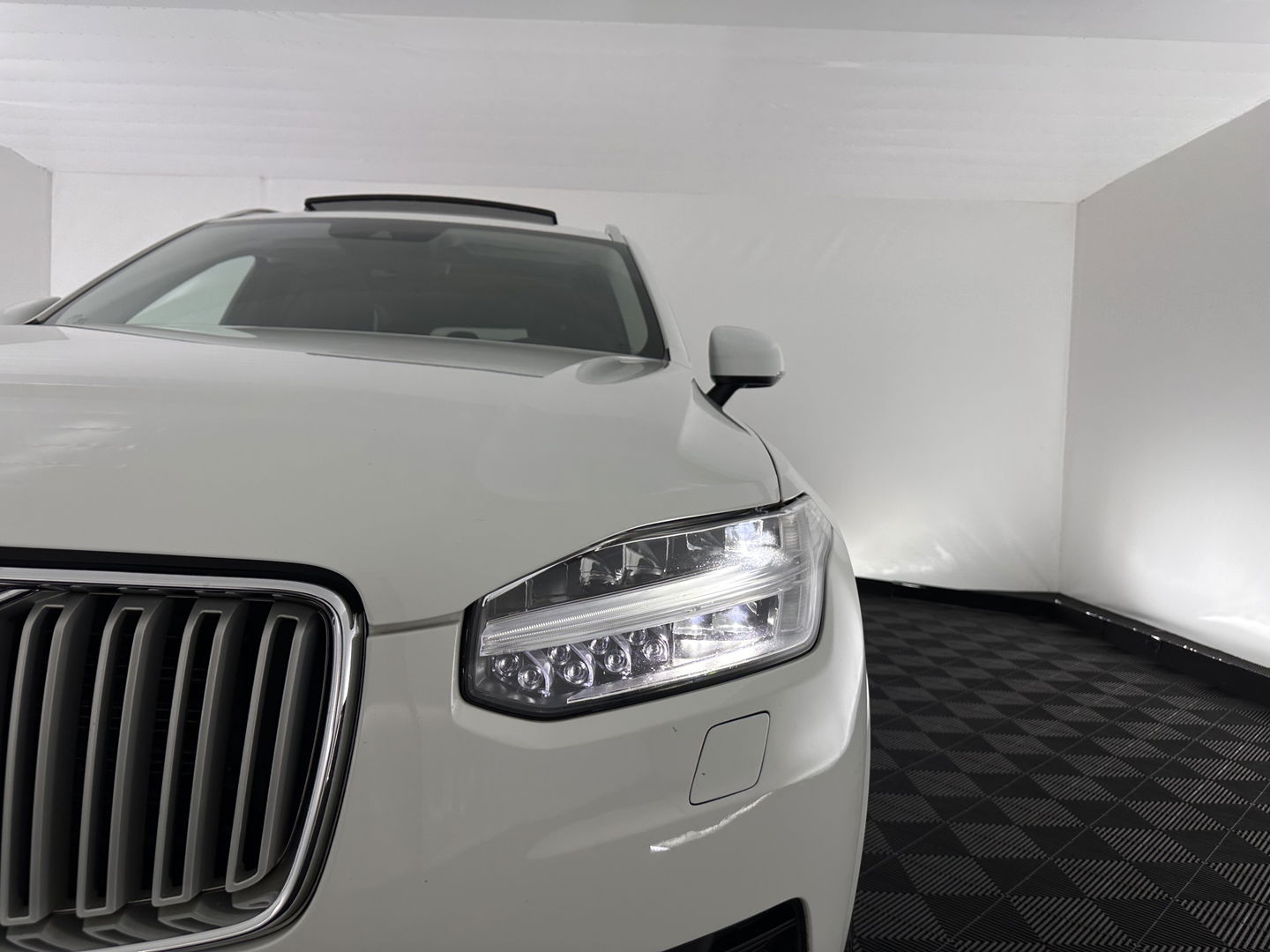 Volvo XC90 2.0 T8 Twin Engine AWD Inscription Aut.*PANO | HEAD-UP | LEATHER | FULL-LED | MEMORY-PACK | DIGI-COCKPIT | HARMAN/KARDON | CAMERA | HEATED-COMFORTSEATS | LANE-ASSIST | CARPLAY | AIR-SUSPENSION | ECC | PDC | CRUISE | TOWBAR | 2
