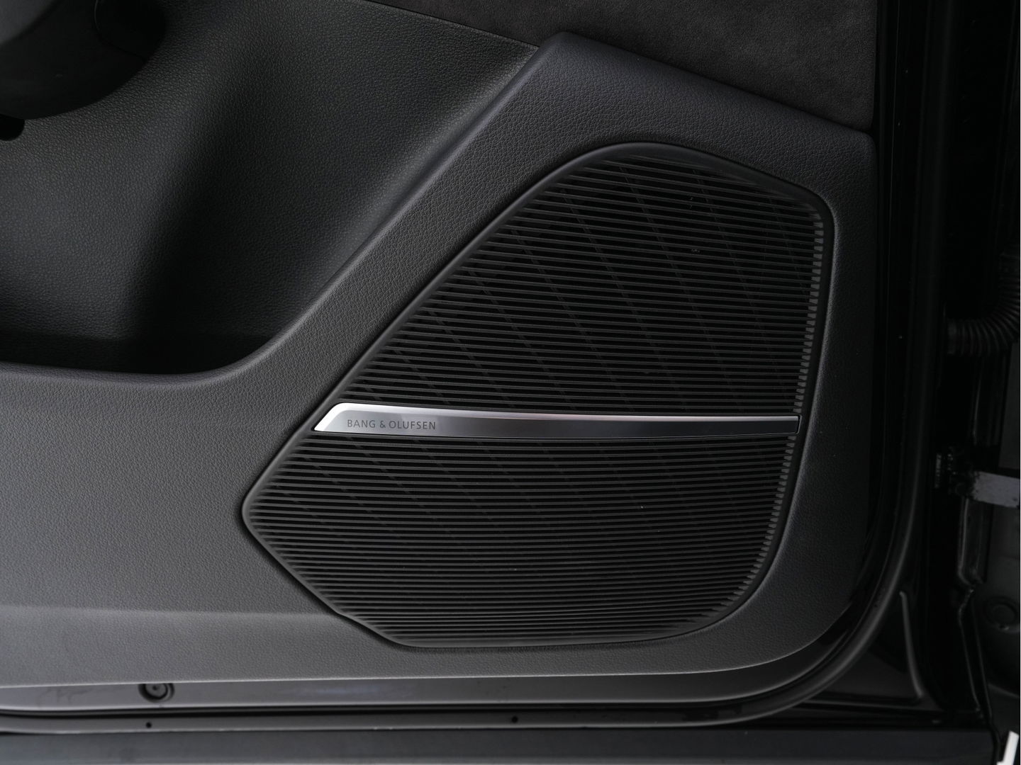 Audi RS Q8 4.0 TFSI Quattro * PANO | MILLTEK-EXHAUST | CERAMIC-BRAKES | CARBON-PACK | LEATHER | MEMORY-PACK | 4-WHEEL-STEERING | AIRSUSPENSION | BANG&OLUFSEN | ADAPTIVE-CRUISE | BLINDSPOT | TOPVIEW | SOFTCLOSE |  ....