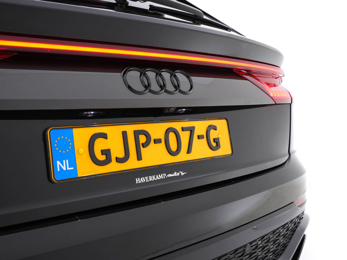 Audi RS Q8 4.0 TFSI Quattro * PANO | MILLTEK-EXHAUST | CERAMIC-BRAKES | CARBON-PACK | LEATHER | MEMORY-PACK | 4-WHEEL-STEERING | AIRSUSPENSION | BANG&OLUFSEN | ADAPTIVE-CRUISE | BLINDSPOT | TOPVIEW | SOFTCLOSE |  ....