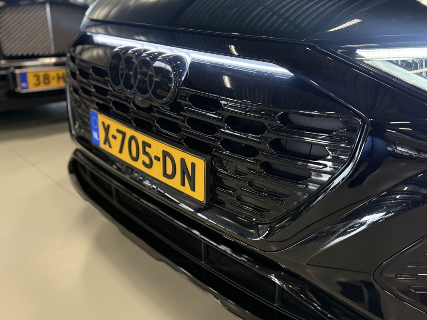 Audi Q8 e-tron 50 340PK Quattro / S-line / 360° / 2023