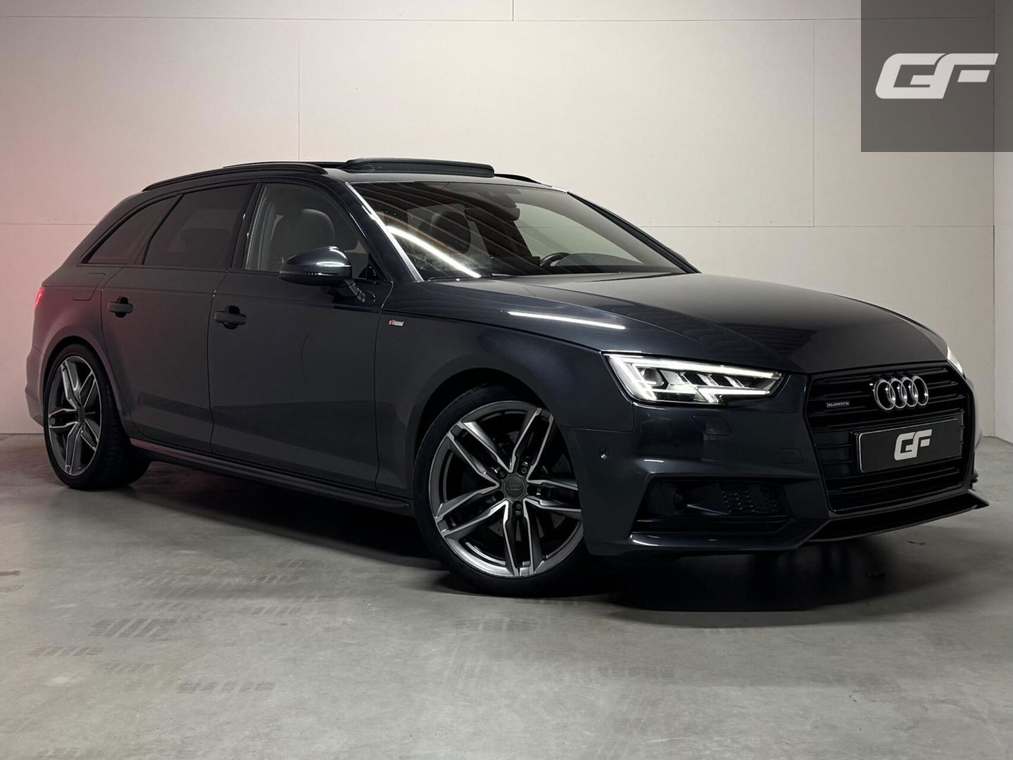 Audi A4 Avant 2.0 TFSI Quattro S-Line Pano ACC Massage Carplay