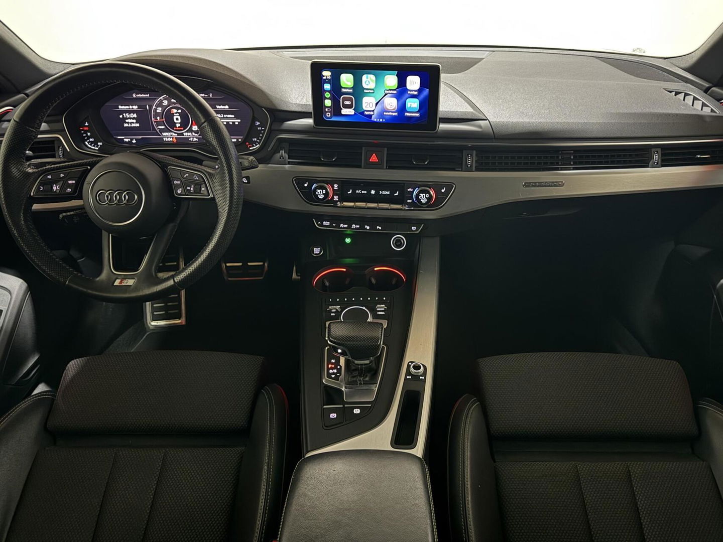 Audi A4 Avant 2.0 TFSI Quattro S-Line Pano ACC Massage Carplay