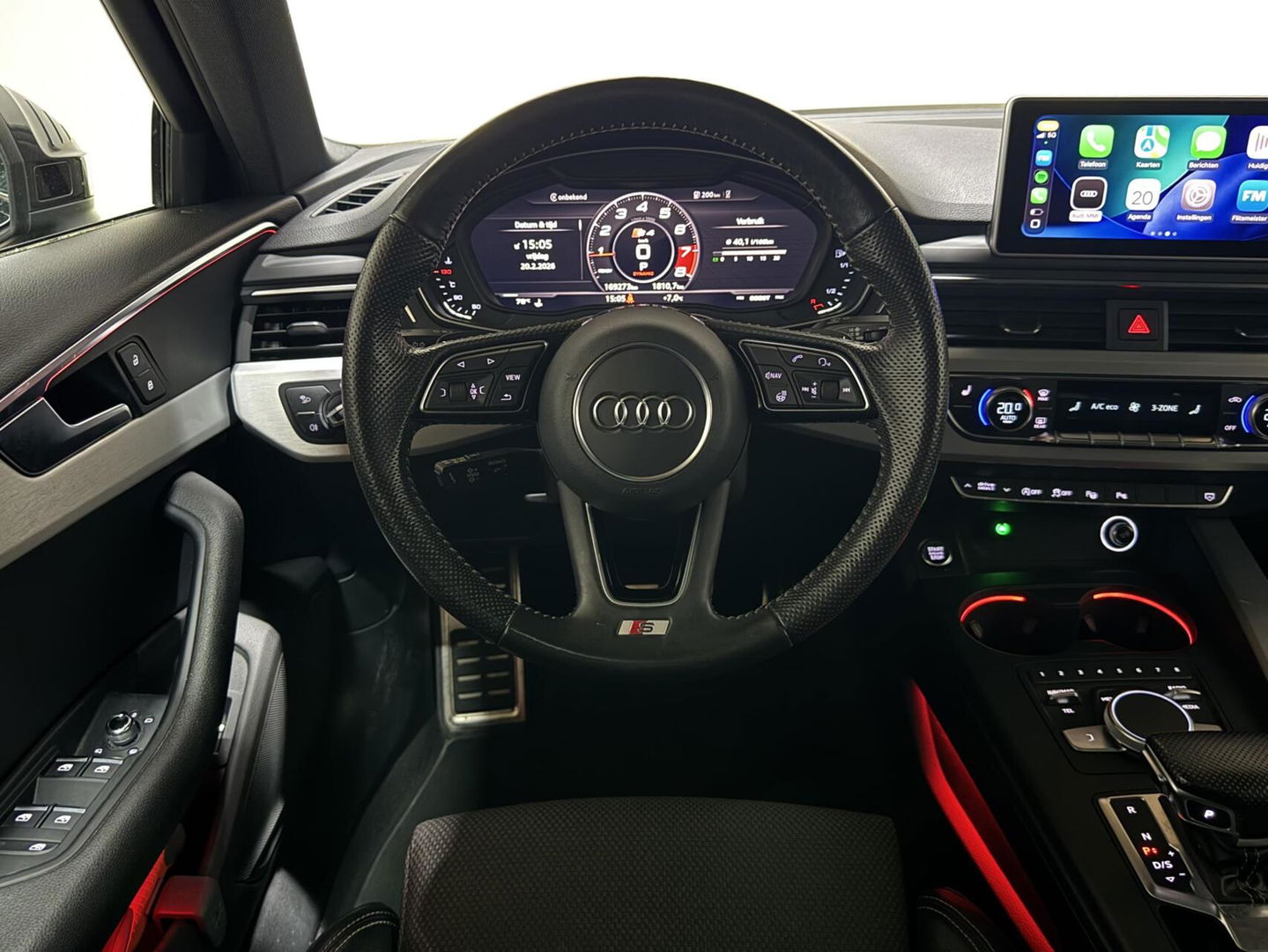 Audi A4 Avant 2.0 TFSI Quattro S-Line Pano ACC Massage Carplay