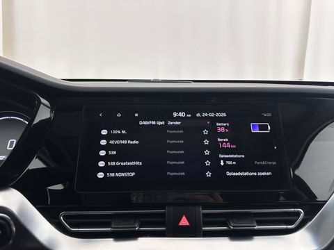 Kia e-Niro ExecutiveLine 64 kWh [ 3-Fase ] {SOH-100%} (INCL-BTW) Aut.*LEATHER | FULL-LED | NAVI-FULLMAP | ADAPTIVE-CRUISE | CAMERA | MEMORY-PACK | LANE-ASSIST | KEYLESS | DIGI-COCKPIT | PRIVACYGLASS | SHIFTPADDLES | 17"ALU*