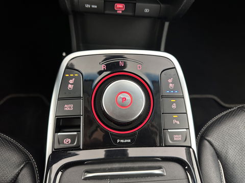 Kia e-Niro ExecutiveLine 64 kWh [ 3-Fase ] {SOH-100%} (INCL-BTW) Aut.*LEATHER | FULL-LED | NAVI-FULLMAP | ADAPTIVE-CRUISE | CAMERA | MEMORY-PACK | LANE-ASSIST | KEYLESS | DIGI-COCKPIT | PRIVACYGLASS | SHIFTPADDLES | 17"ALU*