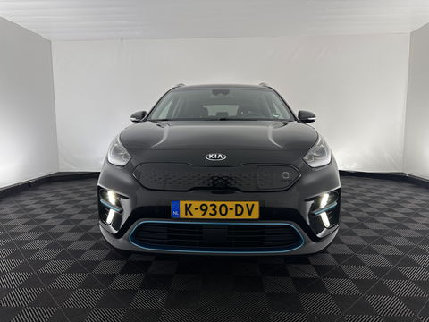 Kia e-Niro ExecutiveLine 64 kWh [ 3-Fase ] {SOH-100%} (INCL-BTW) Aut.*LEATHER | FULL-LED | NAVI-FULLMAP | ADAPTIVE-CRUISE | CAMERA | MEMORY-PACK | LANE-ASSIST | KEYLESS | DIGI-COCKPIT | PRIVACYGLASS | SHIFTPADDLES | 17"ALU*