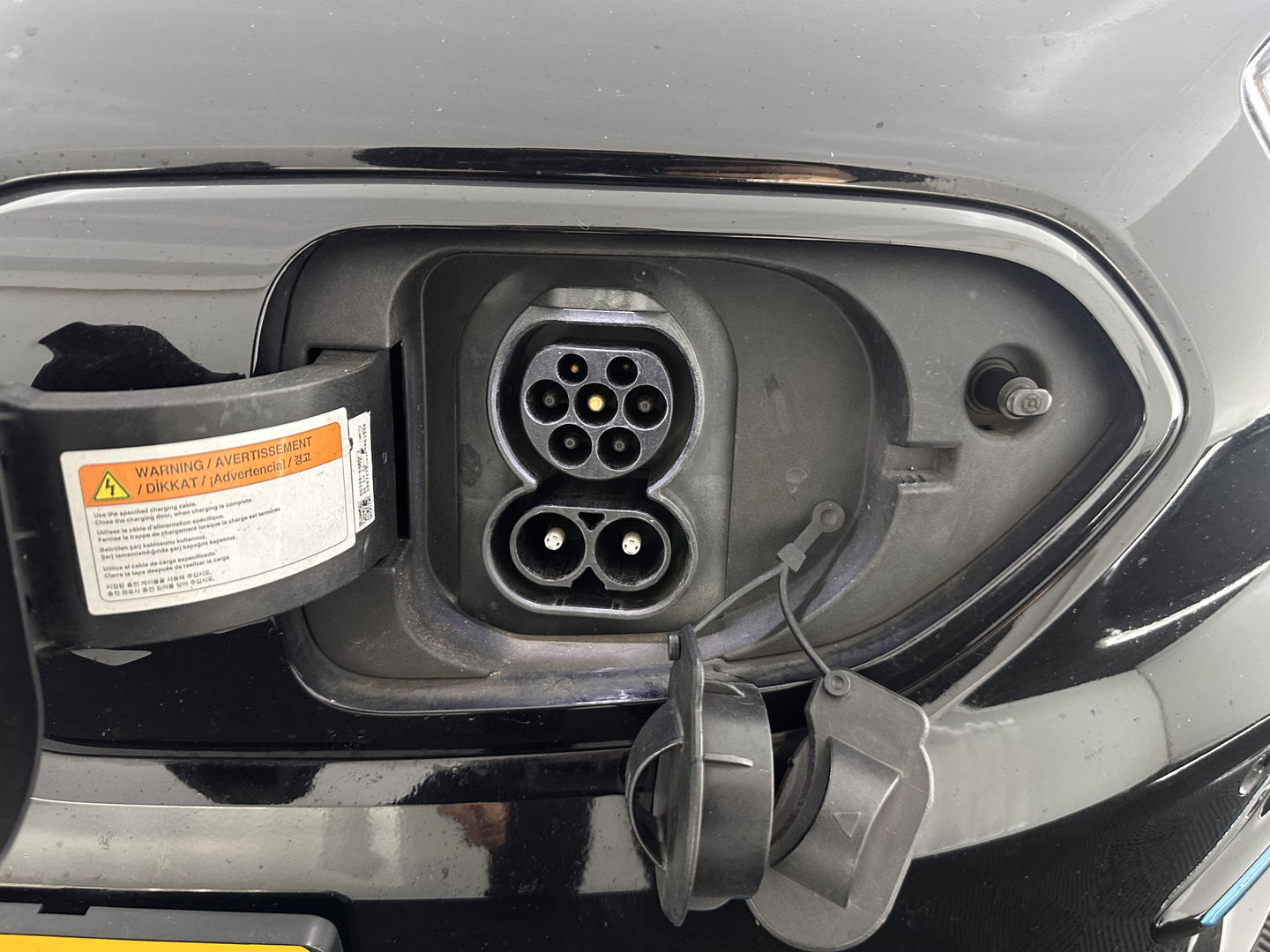 Kia e-Niro ExecutiveLine 64 kWh [ 3-Fase ] {SOH-100%} (INCL-BTW) Aut.*LEATHER | FULL-LED | NAVI-FULLMAP | ADAPTIVE-CRUISE | CAMERA | MEMORY-PACK | LANE-ASSIST | KEYLESS | DIGI-COCKPIT | PRIVACYGLASS | SHIFTPADDLES | 17"ALU*