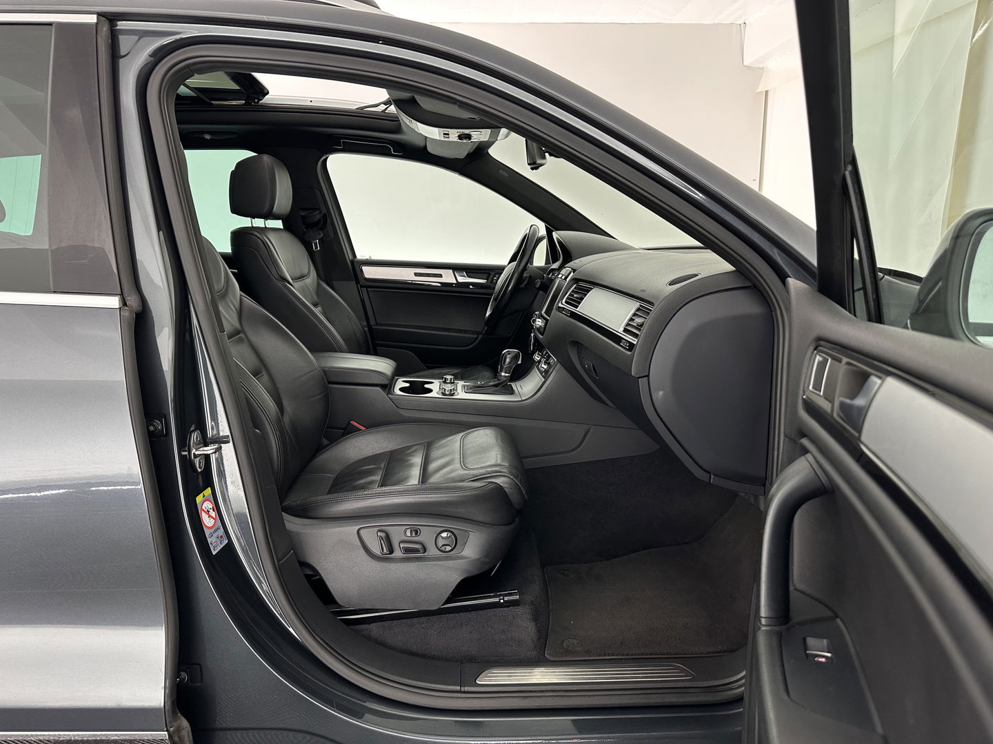 Volkswagen Touareg 3.0 TDI Highline Aut. *PANO | LEATHER | XENON | MEMORY-PACK | DYNAUDIO | NAVI-FULLMAP | AIR-SUSPENSION | CAMERA | SHIFT-PADDLES | ECC | PDC | CRUISE | 18''ALU | TOWBAR*