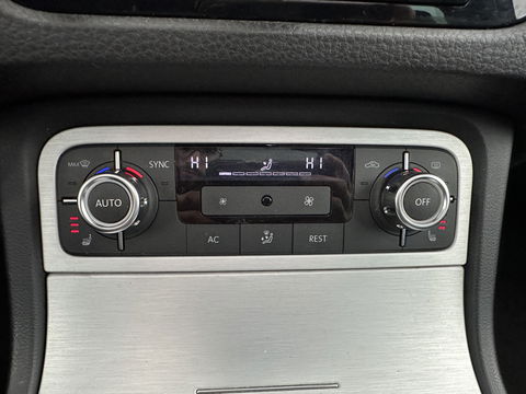 Volkswagen Touareg 3.0 TDI Highline Aut. *PANO | LEATHER | XENON | MEMORY-PACK | DYNAUDIO | NAVI-FULLMAP | AIR-SUSPENSION | CAMERA | SHIFT-PADDLES | ECC | PDC | CRUISE | 18''ALU | TOWBAR*