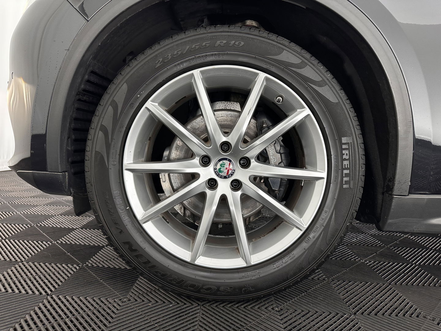 Alfa Romeo Stelvio 2.2d AWD Super Aut. *PANO | ADAPTIVE-CRUISE | LEATHER | XENON | MEMORY-PACK | HARMAN/KARDON | BLIND-SPOT | CAMERA | DAB+ | NAVI-FULLMAP | HEATED-SPORTSEATS | ECC | PDC | TOWBAR | 19''ALU*