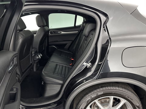 Alfa Romeo Stelvio 2.2d AWD Super Aut. *PANO | ADAPTIVE-CRUISE | LEATHER | XENON | MEMORY-PACK | HARMAN/KARDON | BLIND-SPOT | CAMERA | DAB+ | NAVI-FULLMAP | HEATED-SPORTSEATS | ECC | PDC | TOWBAR | 19''ALU*