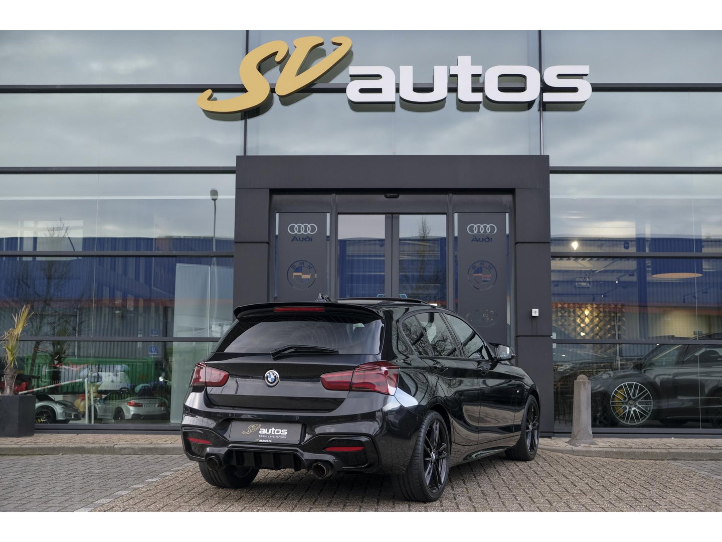 BMW 1-serie 118i M-sport 136pk Schuifdak M140i look Sportinterieur leder NLauto DAB Clima Cruise 18" LMV