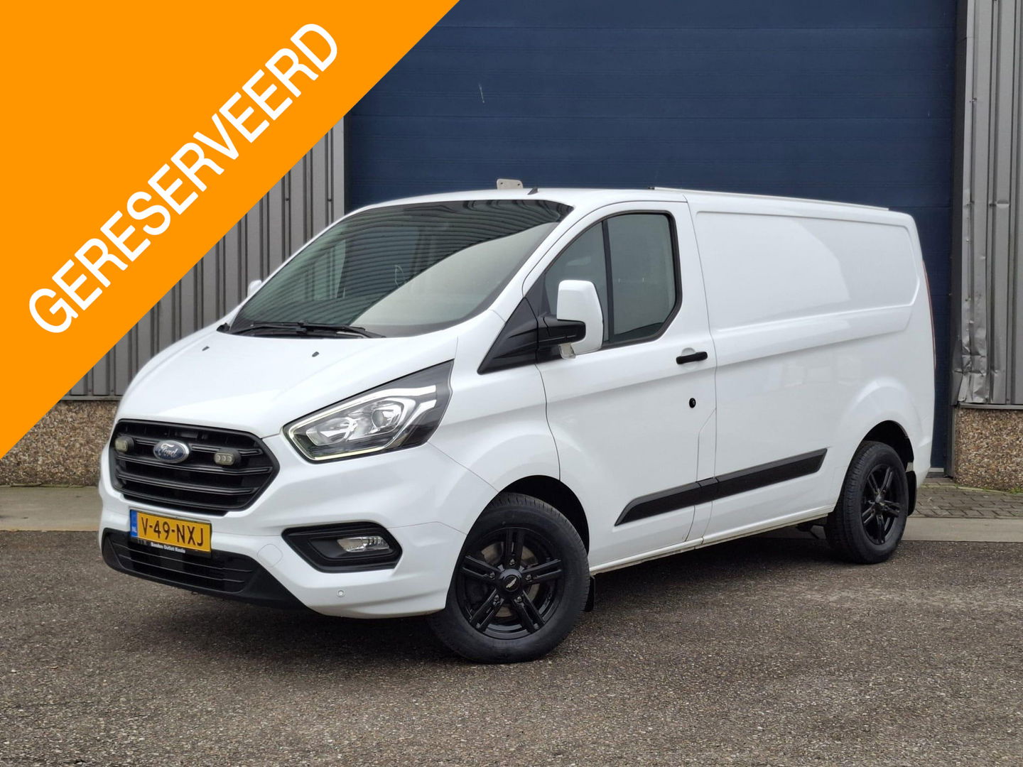Ford Transit Custom 340 2.0 TDCI L1H2 Limited AIRCO / CRUISE CONTROLE / EURO 6 / TREKHAAK / L1H1